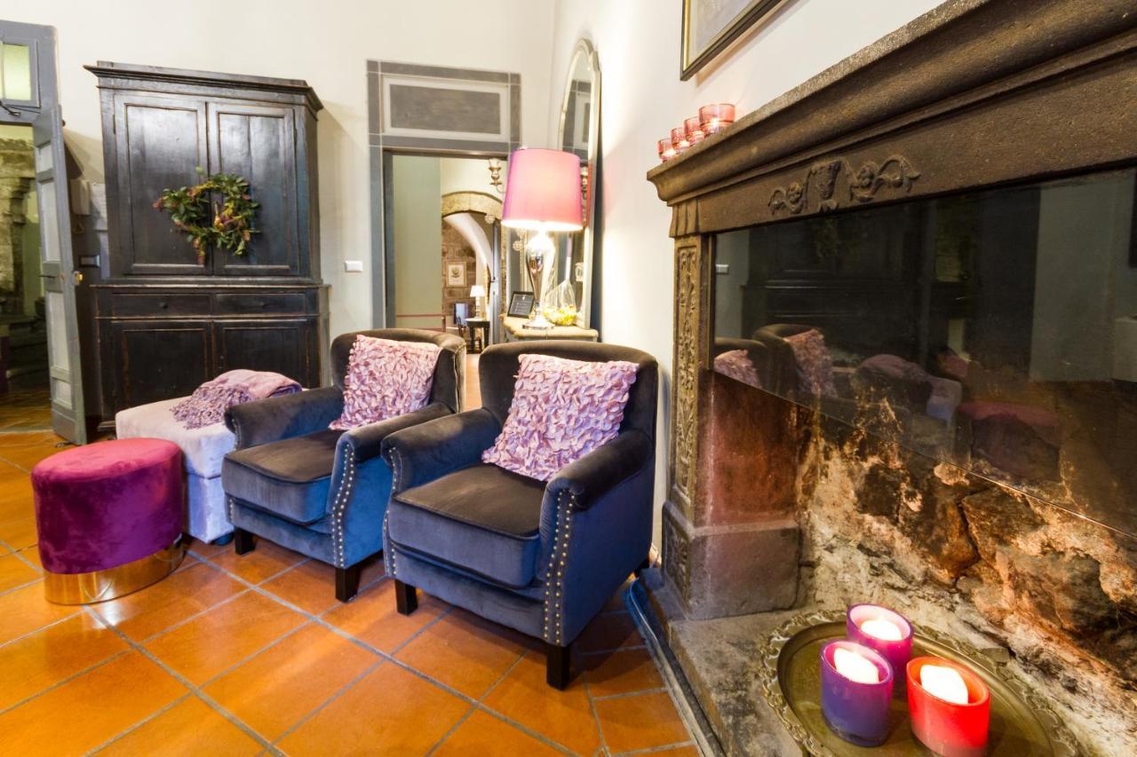 Torre Di Vico Residenza D'Epoca Bed & Breakfast วิแตร์โบ ภายนอก รูปภาพ